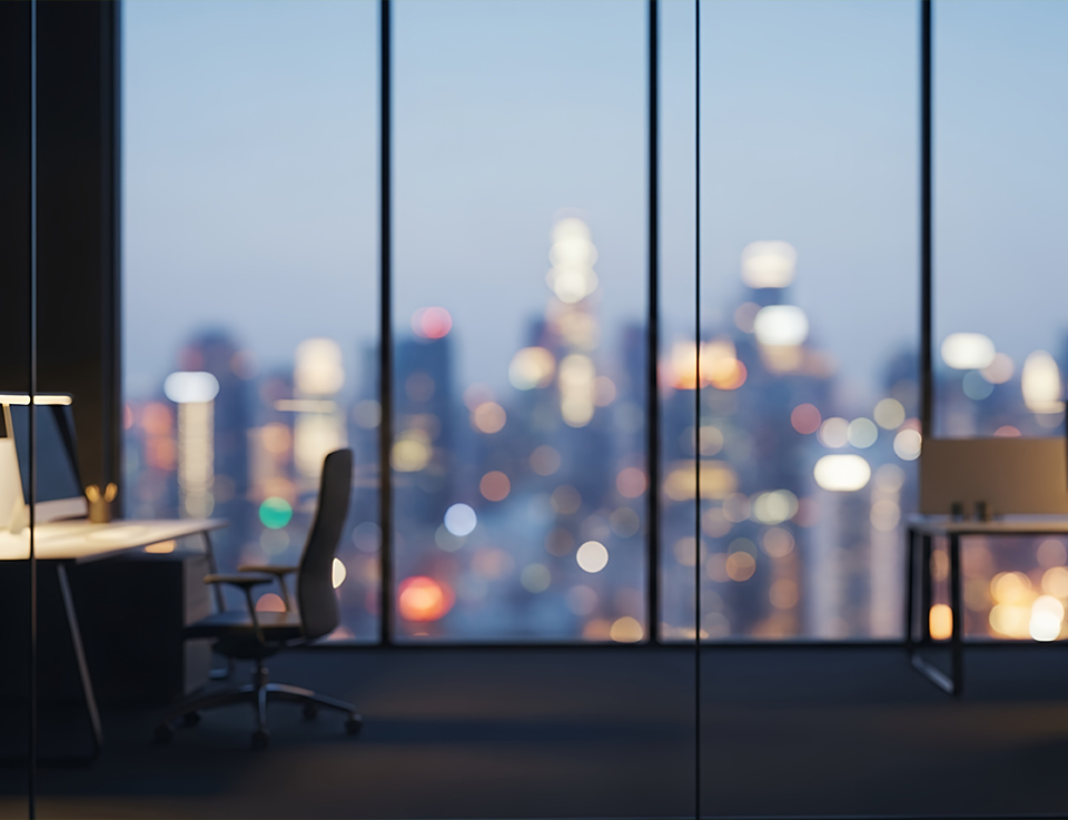 企業の本質に向き合い、未来を設計する。